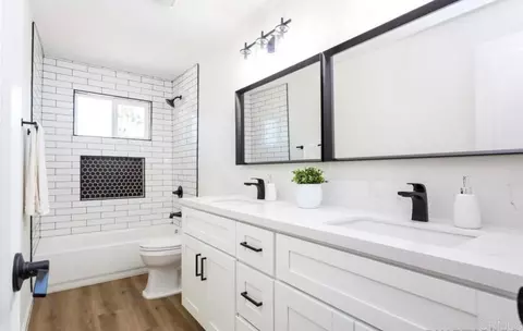 Bath - 3387 Central Ave, Spring Valley, CA 91977 photo 1 of 1