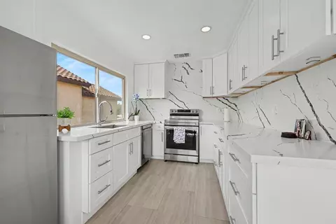 Kitchen - 1380 E Washington Ave #17, El Cajon, CA 92019 photo 1 of 2