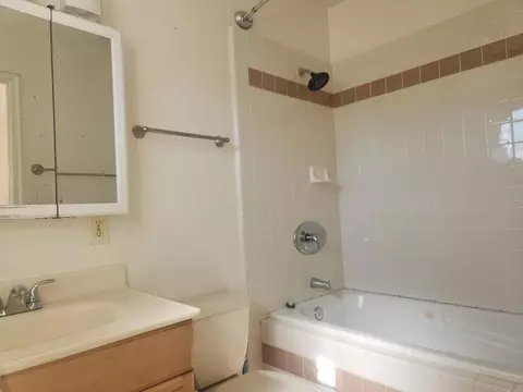 Bath - 9257 Bird St, Santee, CA 92071 photo 1 of 3