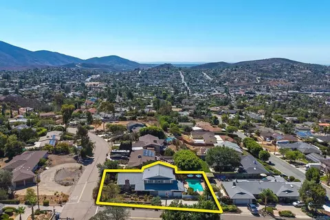View/Area - 10071 Resmar Pl, La Mesa, CA 91941 photo 9 of 14