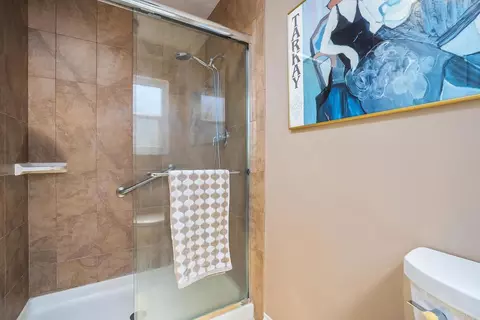 Bath - 10071 Resmar Pl, La Mesa, CA 91941 photo 1 of 4