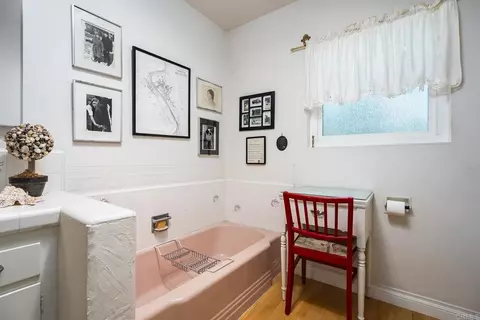 Bath - 10071 Resmar Pl, La Mesa, CA 91941 photo 3 of 4