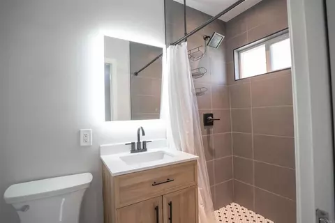 Bath - 9312 Carita Rd, Santee, CA 92071 photo 2 of 2