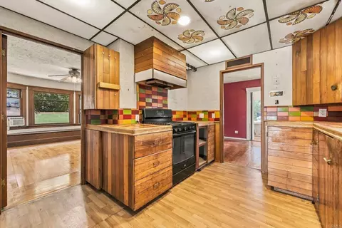 Kitchen - 848 Olive Ave, Coronado, CA 92118 photo 2 of 3
