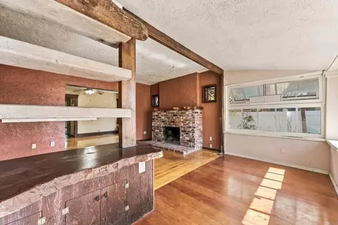 Living - 848 Olive Ave, Coronado, CA 92118 photo 2 of 7