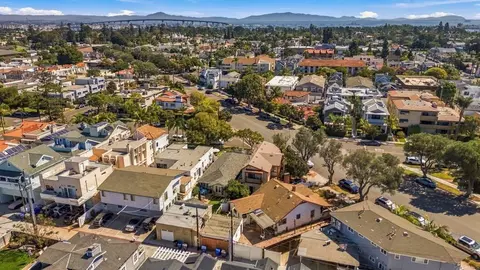 View/Area - 848 Olive Ave, Coronado, CA 92118 photo 5 of 25