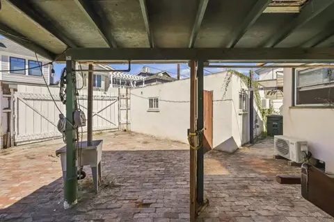 Exterior - 848 Olive Ave, Coronado, CA 92118 photo 5 of 12