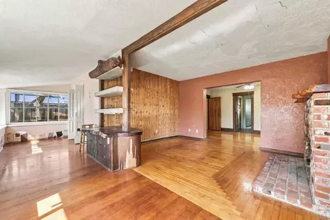 Living - 848 Olive Ave, Coronado, CA 92118 photo 3 of 7