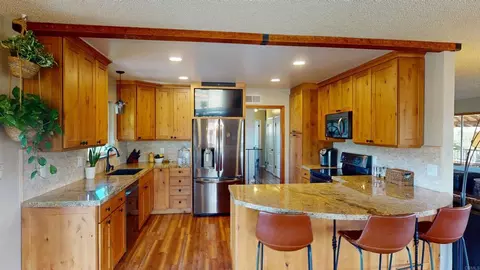 Kitchen - 11249 Valle Vista Rd, Lakeside, CA 92040 photo 2 of 3