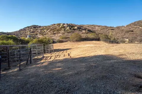 Exterior - 18575 Wild Horse Crk, Poway, CA 92064 photo 13 of 21