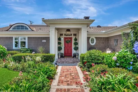 3651 Liggett Dr, San Diego, CA 92106