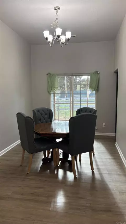 Dining - 131 Salmon Ave, Klamath, CA 95548 photo 1 of 1