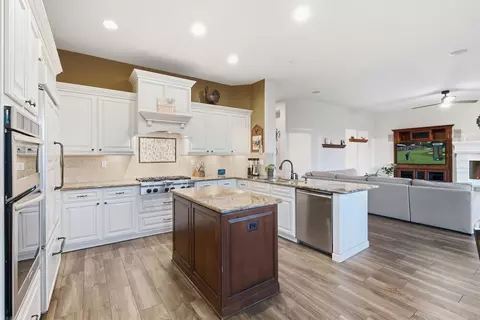 Kitchen - 2167 Collomia, Alpine, CA 91901 photo 1 of 4
