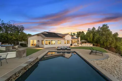 Exterior - 2167 Collomia, Alpine, CA 91901 photo 6 of 12