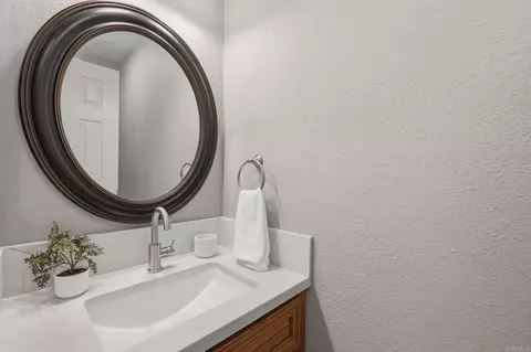 Bath - 9210 Kenwood Dr #K, Spring Valley, CA 91977 photo 1 of 2