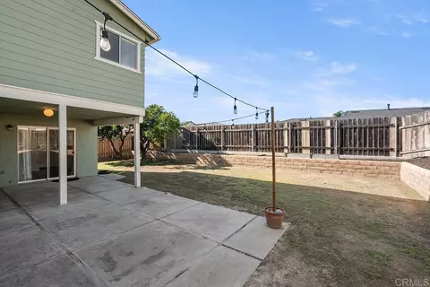 Exterior - 305 E Oxford St, Chula Vista, CA 91911 photo 3 of 10