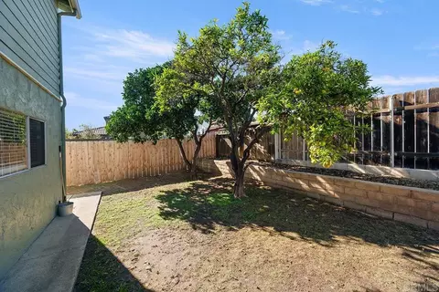 Exterior - 305 E Oxford St, Chula Vista, CA 91911 photo 5 of 10