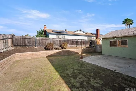 Exterior - 305 E Oxford St, Chula Vista, CA 91911 photo 4 of 10