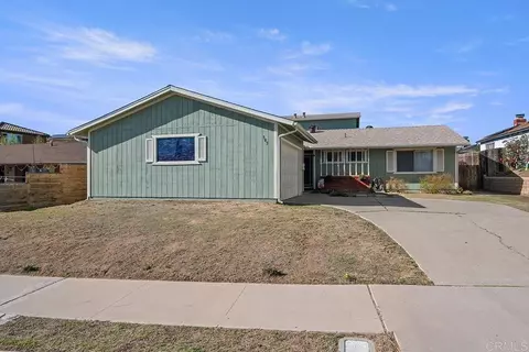 Exterior - 305 E Oxford St, Chula Vista, CA 91911 photo 1 of 10