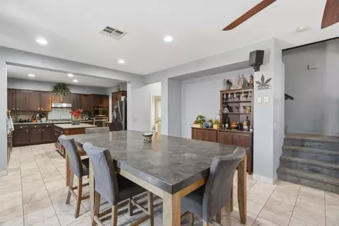 Entry Way - 978 Cornflower Dr, Hemet, CA 92545 photo 5 of 10