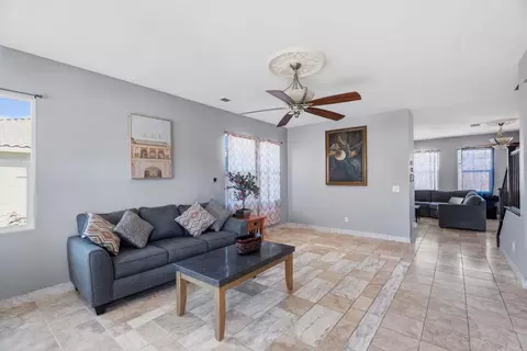 Entry Way - 978 Cornflower Dr, Hemet, CA 92545 photo 3 of 10