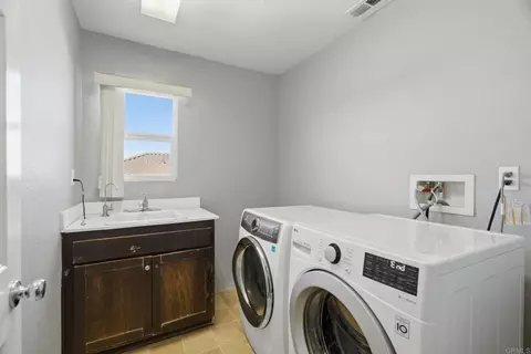 Other - 978 Cornflower Dr, Hemet, CA 92545 photo 4 of 6