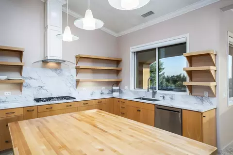 Kitchen - 23648 Old Ranch Rd, Alpine, CA 91901 photo 7 of 8