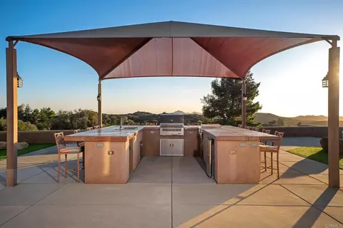 Kitchen - 23648 Old Ranch Rd, Alpine, CA 91901 photo 8 of 8