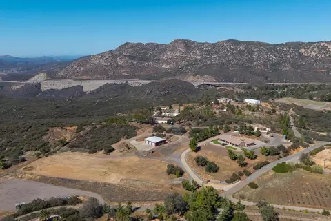 View/Area - 23648 Old Ranch Rd, Alpine, CA 91901 photo 4 of 7
