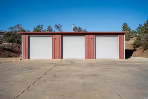 Exterior - 23648 Old Ranch Rd, Alpine, CA 91901 photo 3 of 17
