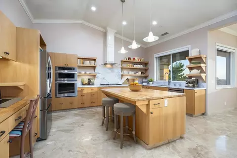 Kitchen - 23648 Old Ranch Rd, Alpine, CA 91901 photo 5 of 8