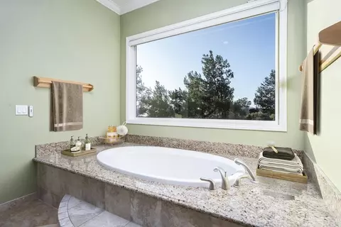 Bath - 23648 Old Ranch Rd, Alpine, CA 91901 photo 5 of 7