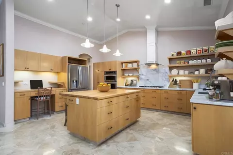Kitchen - 23648 Old Ranch Rd, Alpine, CA 91901 photo 2 of 8