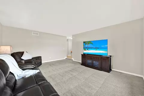 Living - 10432 Timberlane Way, Santee, CA 92071 photo 4 of 10