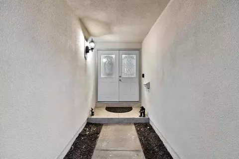 Entry Way - 10432 Timberlane Way, Santee, CA 92071 photo 1 of 10