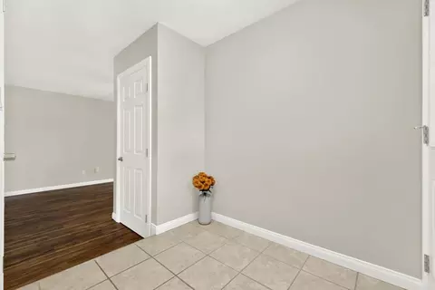 Entry Way - 10432 Timberlane Way, Santee, CA 92071 photo 4 of 10