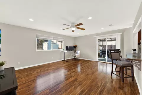 Living - 10432 Timberlane Way, Santee, CA 92071 photo 5 of 10