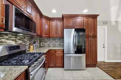 Kitchen - 10432 Timberlane Way, Santee, CA 92071 photo 3 of 3
