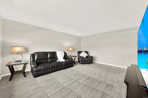Living - 10432 Timberlane Way, Santee, CA 92071 photo 3 of 10