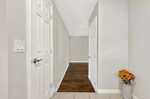 Entry Way - 10432 Timberlane Way, Santee, CA 92071 photo 3 of 10