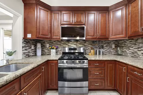Kitchen - 10432 Timberlane Way, Santee, CA 92071 photo 2 of 3