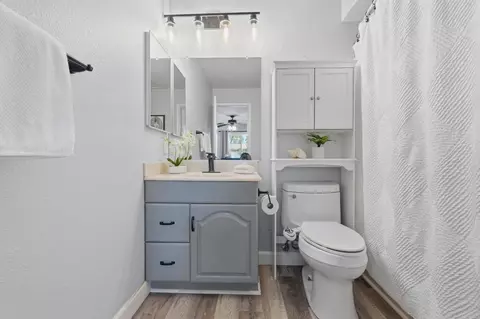 Bath - 10222 Norma Gardens Dr #2, Santee, CA 92071 photo 3 of 3
