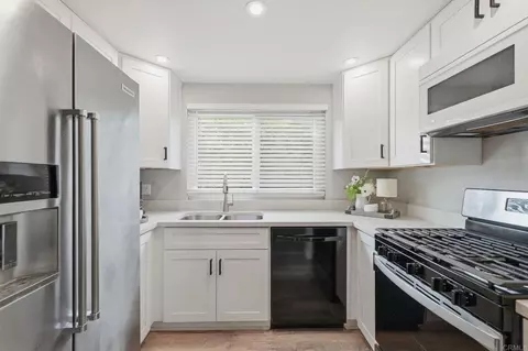 Kitchen - 10222 Norma Gardens Dr #2, Santee, CA 92071 photo 1 of 4