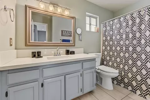 Bath - 1617 La Presa Ave, Spring Valley, CA 91977 photo 3 of 3
