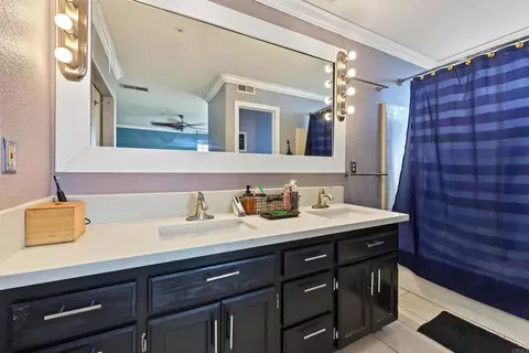 Bath - 1617 La Presa Ave, Spring Valley, CA 91977 photo 2 of 3