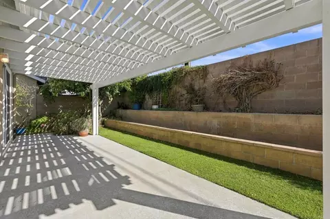 Exterior - 770 Augusta St, Hemet, CA 92545 photo 7 of 11