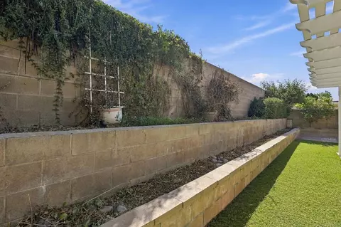 Exterior - 770 Augusta St, Hemet, CA 92545 photo 6 of 11