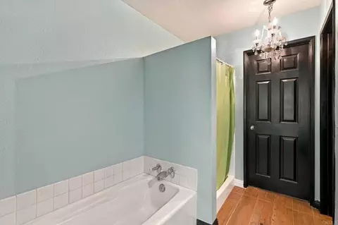 Bath - 770 Augusta St, Hemet, CA 92545 photo 2 of 3