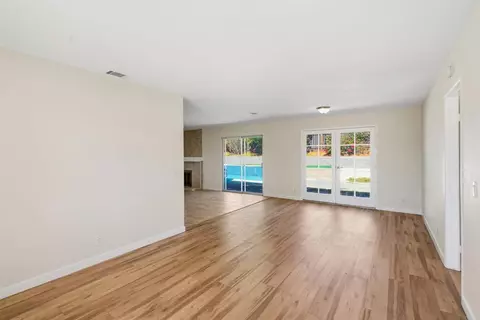 Living - 24940 Abalar Way, Ramona, CA 92065 photo 2 of 5