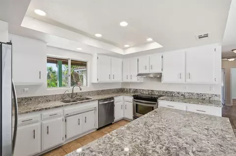 Kitchen - 24940 Abalar Way, Ramona, CA 92065 photo 2 of 2